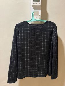 Black &amp; White Grid Print Long Sleeve Top
