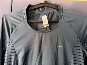 Quechua Long Sleeve Athletic Top
