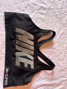 Nike Pro Sports Bra