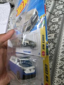 Hot Wheels Audi rs 6 avant and vw buzz combo