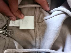H&amp;M Lightweight Zip-Up Hoodie