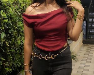 Chic Off-Shoulder Wine Top