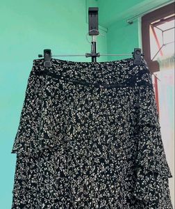 Chic Floral Tiered Knee length Skirt