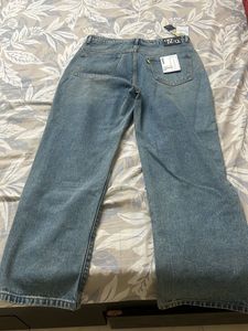 Light Wash straight fit  Jeans with tag