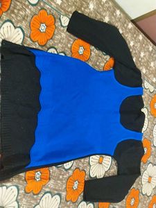 Blue &amp; Black Knit Tunic Top