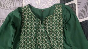 elegant green short kurty