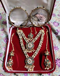 Exquisite Ethnic  BRIDAL  Set