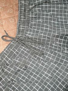 Men's Grid Pattern Athletic Shorts