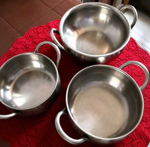 Set of 3 Stainless Steel Pots with lids