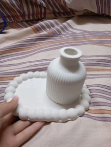 ribber vase with oval bubble tray x1