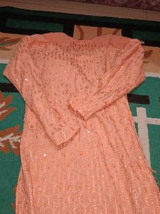 Peach Embellished Kurta Chikankari