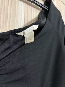 34 H&amp;M OFF SHOULDER DRESS
