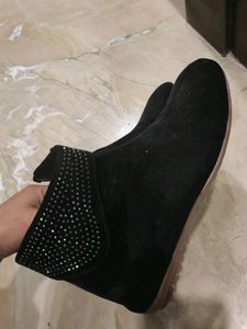 Black Gumboots For Girls In Good Condition