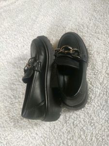 Chunky Chain Loafers