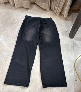 Black baggy jeans