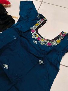Embroidered cotton suit