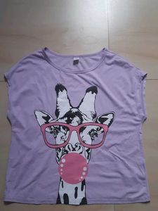 Cute Giraffe Graphic Tee