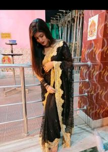 Elegant bollywood Black &amp; Gold Net Saree with stic