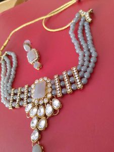 Elegant Gray Beaded Jewelry Set