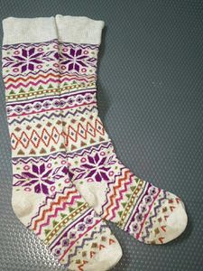 Cozy Snowflake Knit Socks