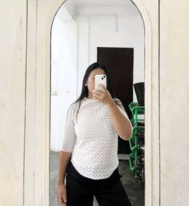 Chic White Knit Top