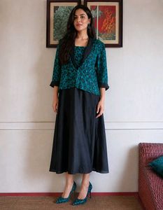 Stylish Teal Leopard Print Kurta Set