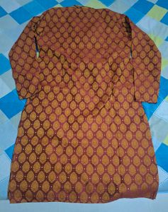 Elegant Patterned Kurta