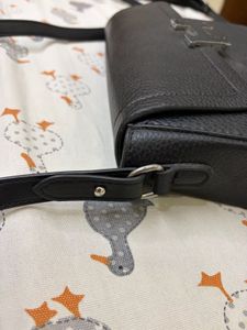 Chic Black Textured Crossbody Bag