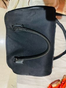 Chic Black unique Handbag