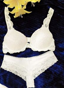 Very Fancy Sexy And Embroidery Bra With Penty