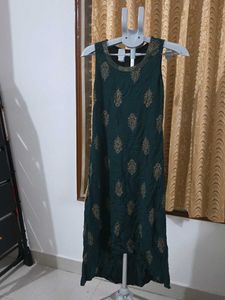 Elegant Green Kurta with Gold Print