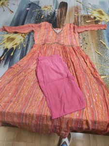 Embellished Crape Kurta with pant