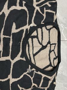 Stylish Giraffe Print Sweater Top