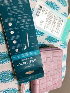 LA CONDE Reusable Face Razor Set /purse/sticky tap