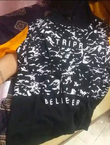 Men Full Sleeve Printed Hooded Sweatshirt( Black)
