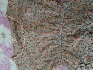 Chic Floral Ruffle Peplum Top