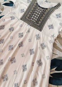 White &amp; Navy blue Printed Anarkali Kurta