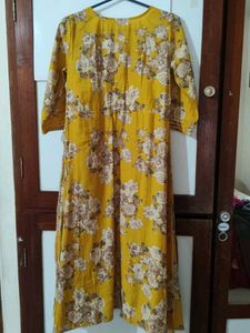 New 2 piece Set Kurta with Pants Mustard Floral