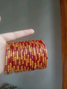Red &amp; Gold Glass Bangles Set
