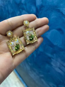 Unique Floral Frame Earrings