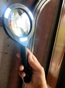 Magnifying Glass with LED Lights