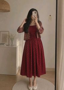 Elegant Red Striped Dress Set 🪞🌷