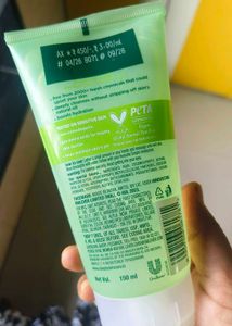 Simple Refreshing Facial Wash