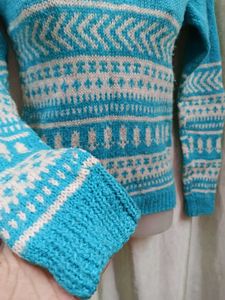 Stylish Blue Knit Sweater