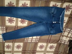 Stylish High-Waisted Blue Denim Jeans