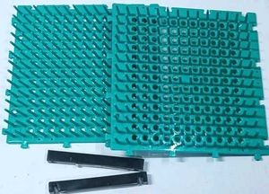 Thread stand  with multiple threads set