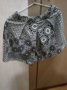 Patterned Short Style Skirt