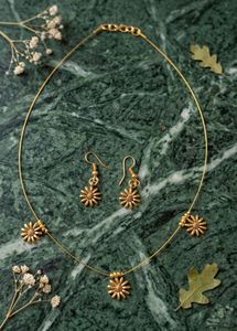Trending invisible Sunflower Necklace &amp; Earring Se