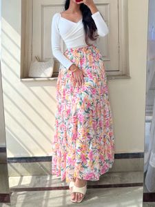 Chic Floral Print Tiered Maxi Skirt