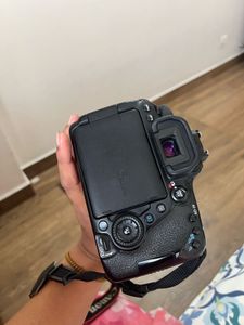 Canon 80D DSLR Camera Kit